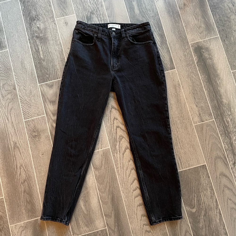 NWOT Abercrombie & Fitch Curve Love the Mom High Rise 29/8R